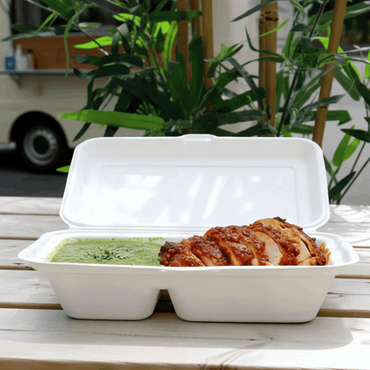 Bagasse 2 compartment box with green sauce and spicy chicken slices